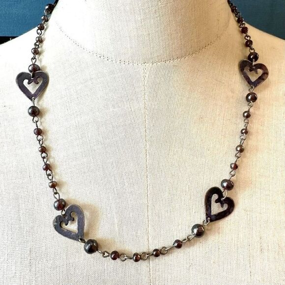 Metal heart beaded long necklace - Picture 1 of 9